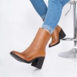 How to style chelsea boots